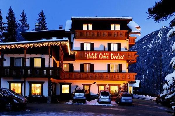 Hotel Cima Dodici วีโก ดี ฟาสซา ภายนอก รูปภาพ
