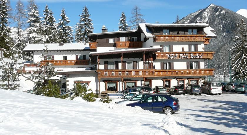 Hotel Cima Dodici วีโก ดี ฟาสซา ภายนอก รูปภาพ