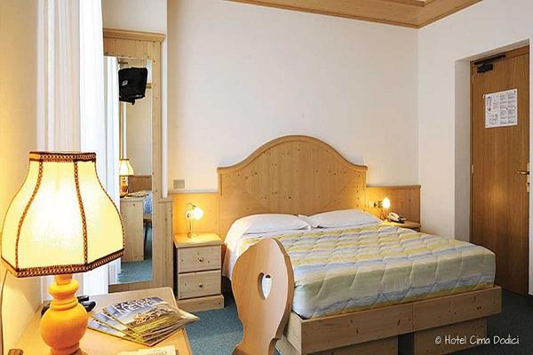 Hotel Cima Dodici วีโก ดี ฟาสซา ภายนอก รูปภาพ